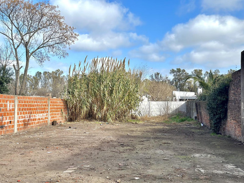 Venta Terreno En Lobos, Todos Los Servicios, Muy Buena Ubicación