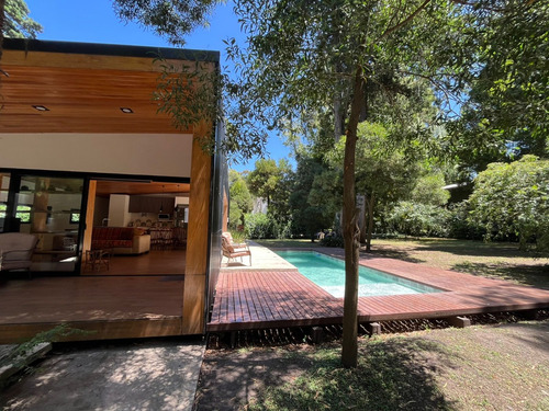 Casa Kiri De Diseño Funcional En Bosque Peralta Ramos - Mar Del Plata