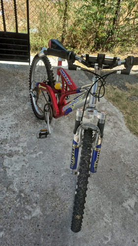 Bicicleta Mtb Rock Point Aluminio R26 Gris Rodada 26 (Usado)