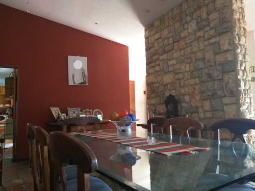 Imagen 10 de 20 de Se Vende Casa 400m2 4h+s/5b/2p Cumbres De Curumo 9718