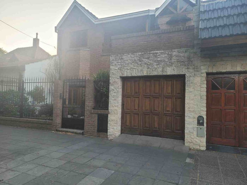 Chalet En Zona Residencial En Banfield Oeste 6 Amb