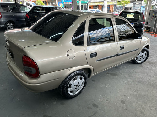 Chevrolet Corsa Classic 1.0 Life Flex Power 4p