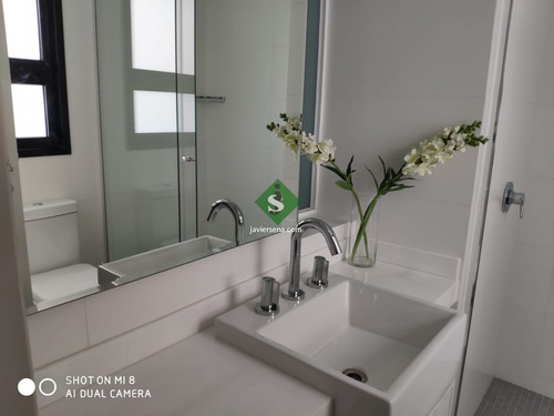 Venta De Apartamento En La Roosevelt, 2 Dormitorios, 2 Baños, Cerca De Todo. - Ref: 167189