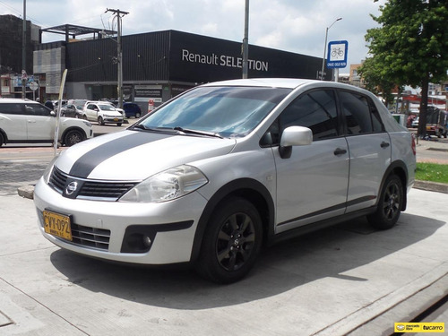 Imagen 1 de 25 de Nissan Tiida Emotion