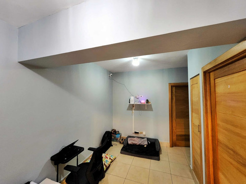 Imagen 7 de 9 de Apartamento En Evaristo Morales 2 Habitaciones 2 Parqueos