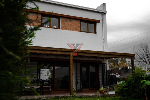 Imagen 21 de 26 de Casa En Venta En 475 Entre 7 Y 7bis