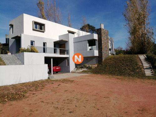 Casa En Venta Y Alquiler, La Residence, Punta Del Este, 3 Dormitorios.- Ref: 209865