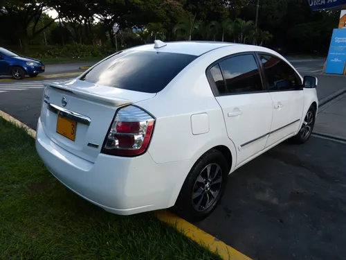 Nissan Sentra 2.0