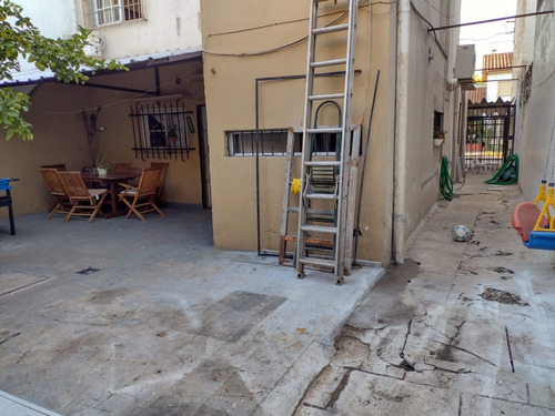 Casa En Venta 4 Ambientes +departamento En Haedo
