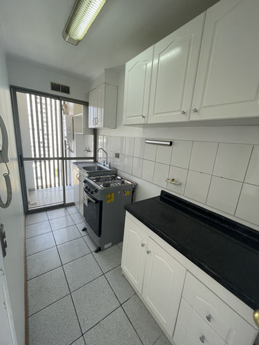 En Arriendo Acogedor Depto 3d1b Con Excelente Ubicación