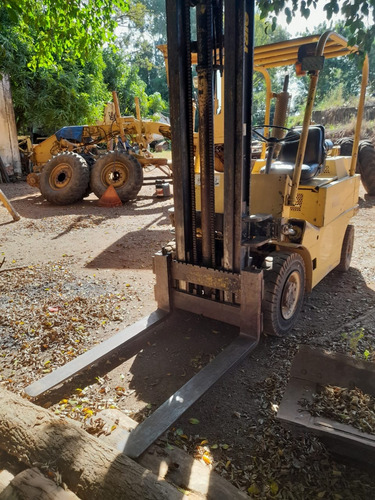 Empilhadeira Yale 2,5t * Diesel * Câmbio Manual