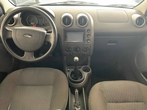 Ford Fiesta 1.6 Mpi Sedan 8v Flex 4p Manual