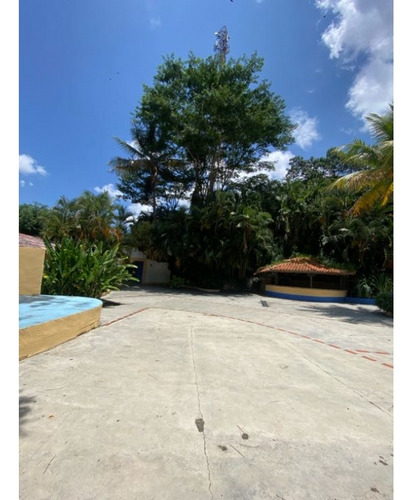 Alquilo Terreno 15.000m2 La Guairita 6011