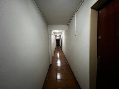 Departamento A Refaccionar En Oportunidad 3 Ambientes En Av Hipolito Yrigoyen Y Av Gorriti - Con Escritura - Apto Credito