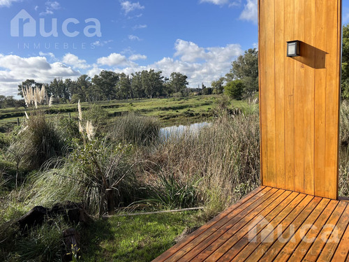 Venta | Casa Nueva De Increible Diseño En Magico Entorno Natural Sobre Laguna