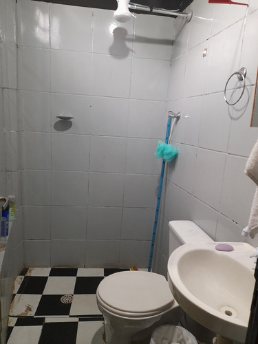 Imagem 27 de 29 de Vende Se Duas Casas Perto Do Centro Em Anápolis Ótima Renda