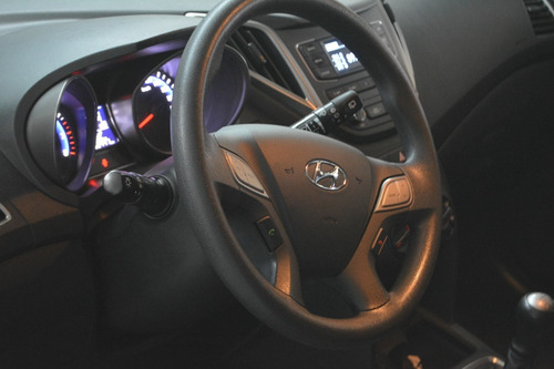 Imagem 10 de 13 de Hyundai Hb20 1.0 Unique 12v Flex 4p Manual