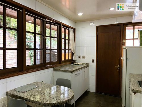 Casa En Arriendo De 6 Dorm. En Las Condes