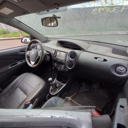 Imagem 6 de 16 de Sucata Toyota Etios 2016 Para Vendas De Peças