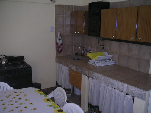 Dueño - Casa Quinta Funes Rosario - Fin De Semana - Semana - Pileta 8x4 Metros Cercada - Hasta Para 12 Personas - Aire Acondicionado Split - Wifi - Tv Cable - Excelente Parque Con Sombra -