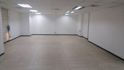 Imagen 5 de 10 de Local En Venta En Edificio Cachamay, Puerto La Cruz