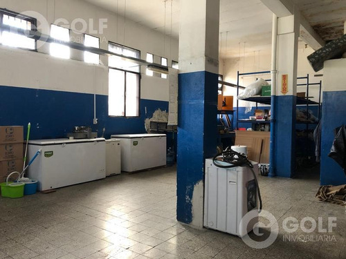 Imagen 3 de 11 de Vendo Local Comercial De Dos Plantas Sobre Una Esquina, Cochera Para 3 Autos, Se Vende Con Renta, Aguada