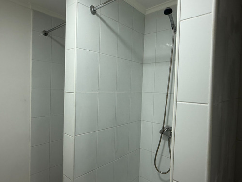 Galpón-bodega/quinta Normal/3 Privados/2baños/duchas