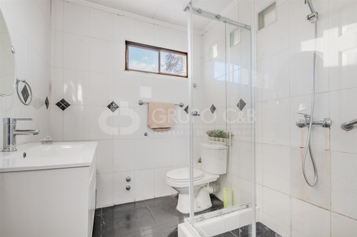 Hermosae Impecable Casa En Venta De 4 Dorm. En Ñuñoa