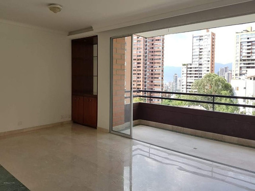 Apartamento En Arriendo Ubicado En El Poblado Sector Loma De Los Parra (23142).