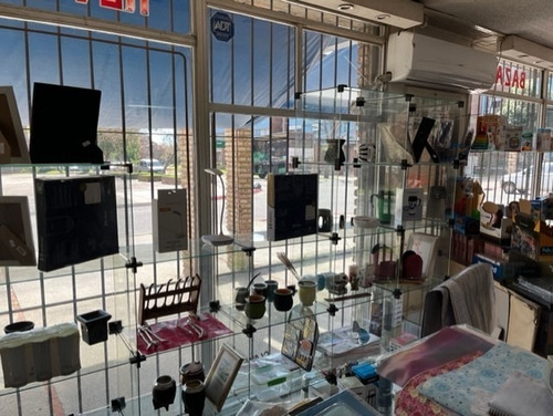 Imagen 6 de 20 de Venta , Local Comercial Completo, Complejo Buceo O Venta Llaves
