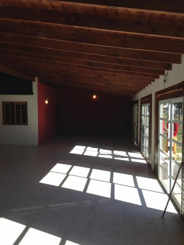 Casa En Venta - 1 Dormitorio 2 Baños - 675mts2 - San Vicente