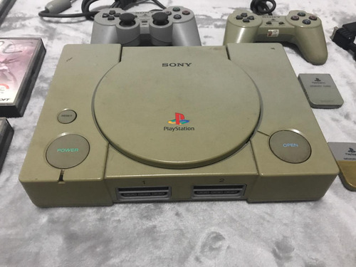 Playstation 1 Fat Scph-9001 Com Acessórios Genuínos (Usado)