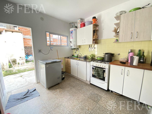 Imagen 4 de 10 de Venta Casa 4 Ambientes Con Cochera Y Patio En Wilde (30043)