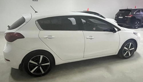 Kia Cerato 2.0 Sx At6