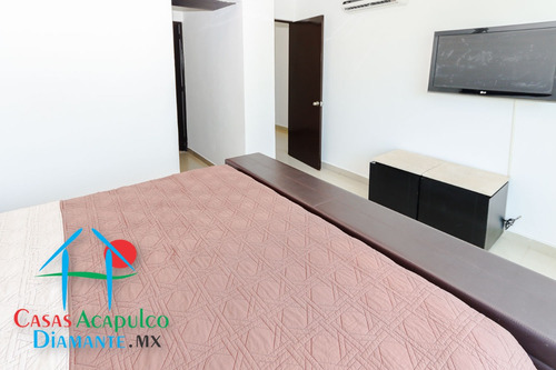 Cad Lobayan 303. Terraza Con Vista Parcial Al Mar