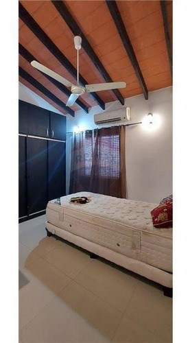 Imagen 11 de 14 de Vendo Casa Con Piscina En Laurelty, Luque: 3 Habitaciones