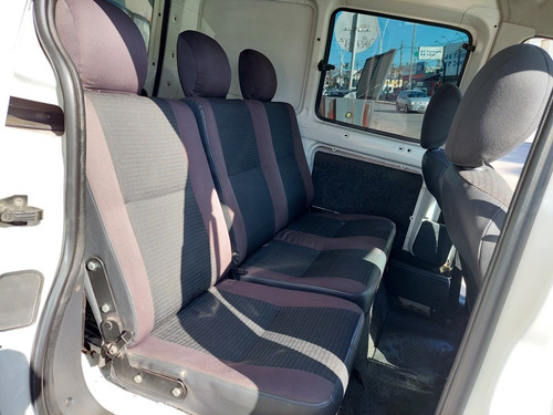 Imagen 13 de 14 de Peugeot Partner 2016 1.6 Hdi Furgon Confort 5as