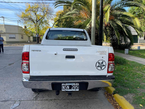 Toyota Hilux 3.0 Cd Srv Cuero 4x4 5at - A4 2014