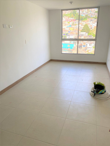Imagen 3 de 15 de Venta De Apartamento En Los Cambulos