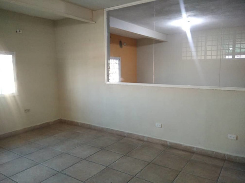 Imagen 9 de 14 de Alquiler De Galpón Industrial Los Pinos Puerto Ordaz