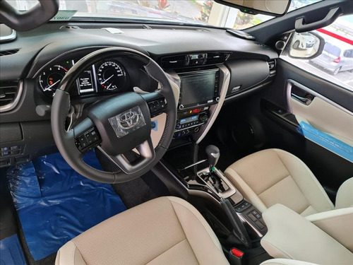 Toyota SW4 2.8 Tdi Srx Diamond 7l 4x4 Aut. 5p