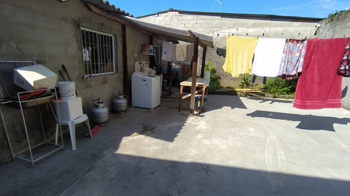 Imagem 10 de 18 de Casa No Jardim Coronel, Em Itanhaém, Com Espaço Para Piscina