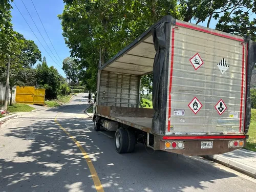 Camion Sinotruk Howo Canter