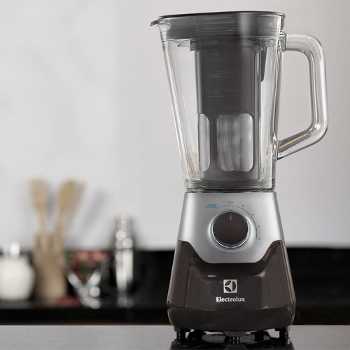 Licuadora Electrolux Easypower Bee21 8vel 700w