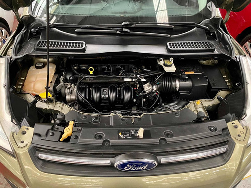 Imagen 12 de 13 de Ford Escape 2.5 Se L4 Aut Ac 2013