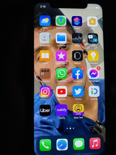 iPhone 11 (Usado)