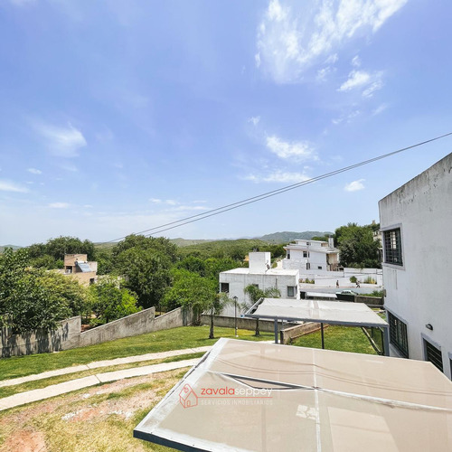 Duplex En Venta/alquiler En Villa Allende - 2 Dormitorios - Cochera, Asador Y Pileta - Seguridad
