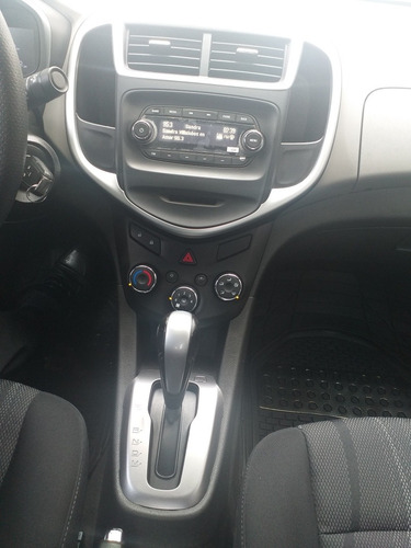 Imagen 10 de 13 de Chevrolet Sonic 2017 1.6 Lt At