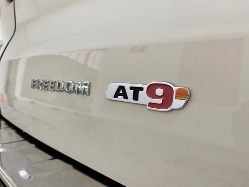 Imagem 5 de 13 de Fiat Toro 2.0 16v Turbo Diesel Freedom 4wd At9