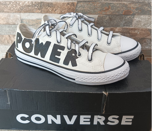 Converse Chuck Taylor All Star Originales. Talla 33.5 